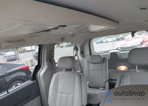 2008 Chrysler Town & Country Touring из США, поврежденный, VIN 2A8HR54P38R758907